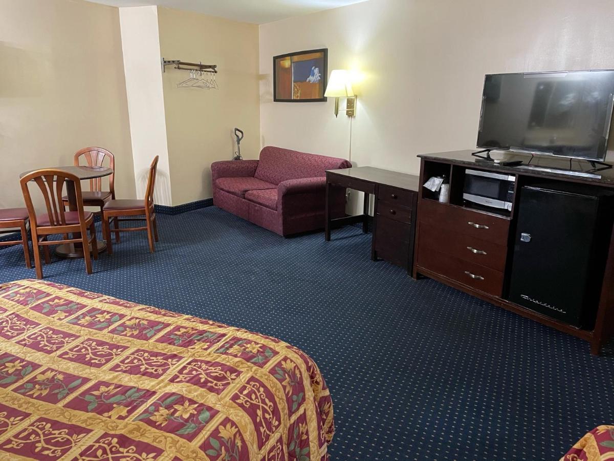 كنتريسايد American Inn And Suites المظهر الخارجي الصورة