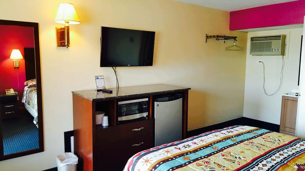 كنتريسايد American Inn And Suites المظهر الخارجي الصورة
