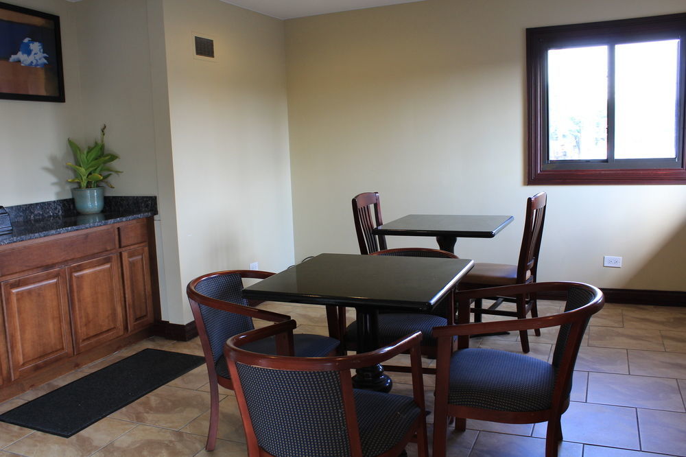 كنتريسايد American Inn And Suites المظهر الخارجي الصورة