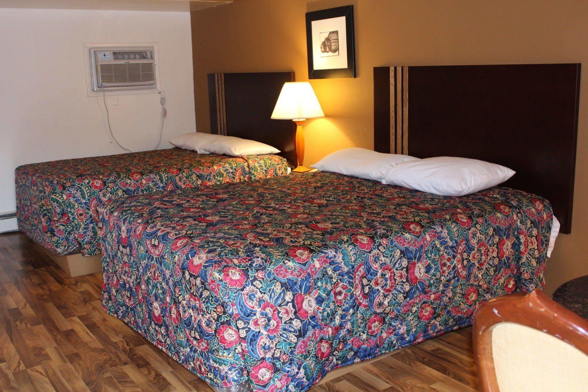 كنتريسايد American Inn And Suites المظهر الخارجي الصورة