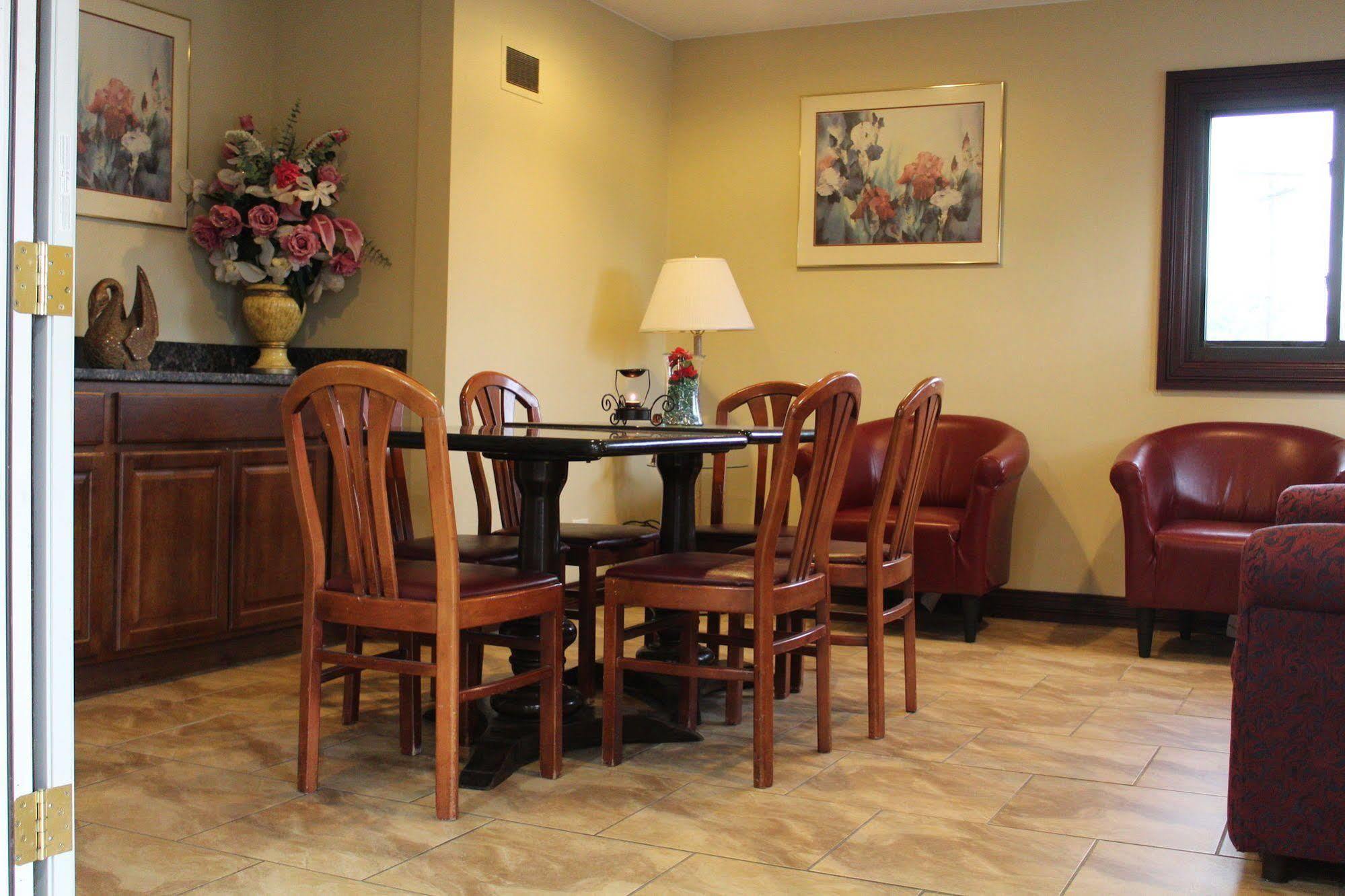 كنتريسايد American Inn And Suites المظهر الخارجي الصورة